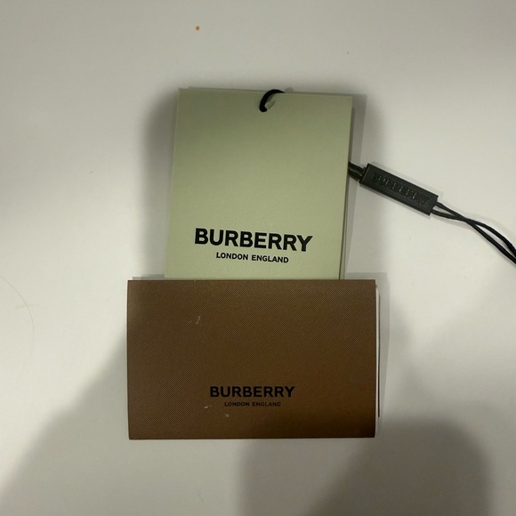 Burberry Olympia Pouch in Heritage Check - Picture 6 of 8